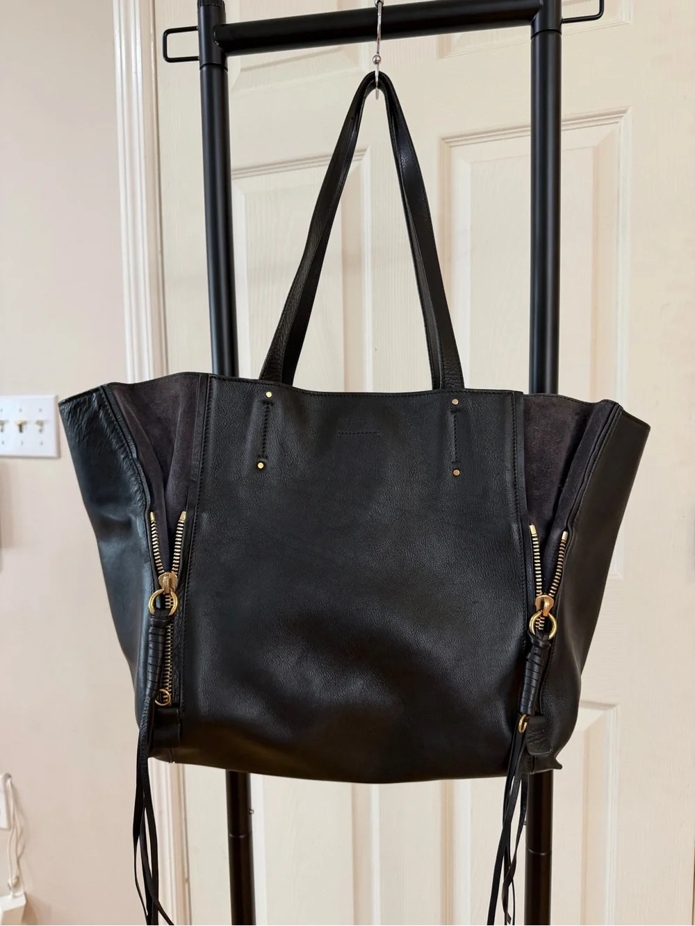 Chloé Milo Tote Bag